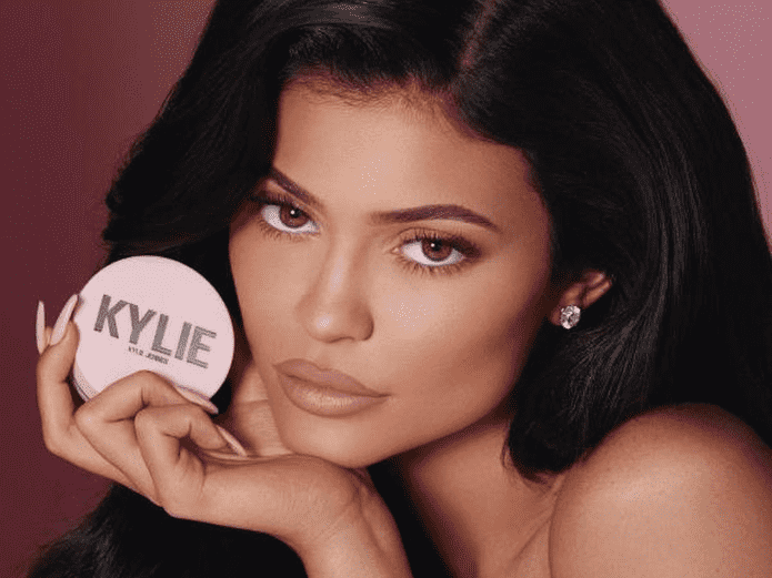 Discount coupons!  Kylie Jenner with year-end offers (INSTAGRAM)