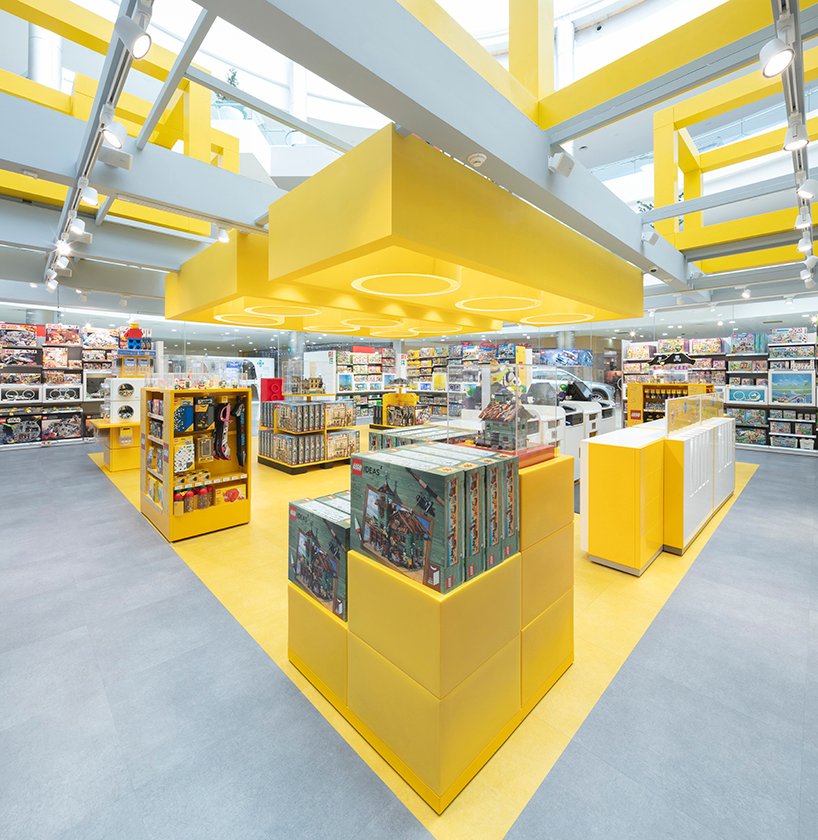 lego store opens a very colorful store in mexico 4